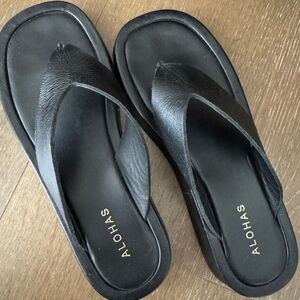 ALOHAS Black Leather Sandals